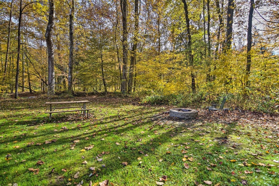‘Hooah’ Cabin Retreat w/ Grill & Step-Free Access Cabin in Shenandoah Valley