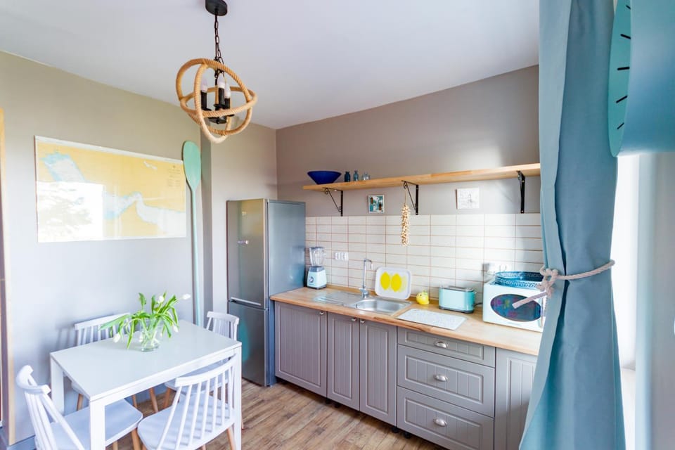 Dining area, Communal kitchen