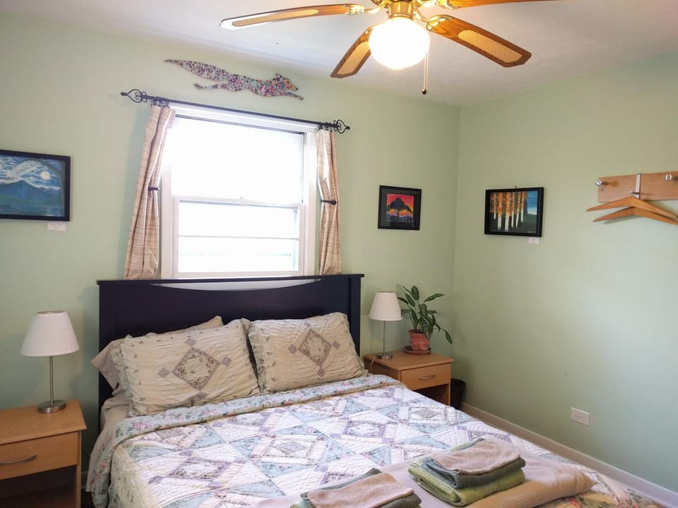 Bed, Photo of the whole room