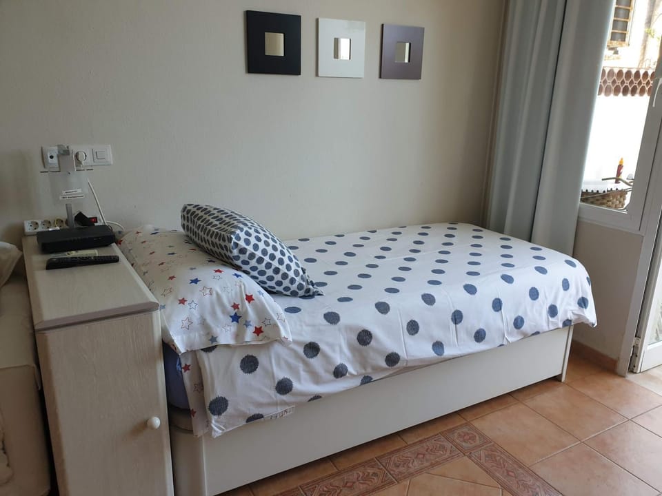 Carihuela Park Palace Studio Apartment in Torremolinos