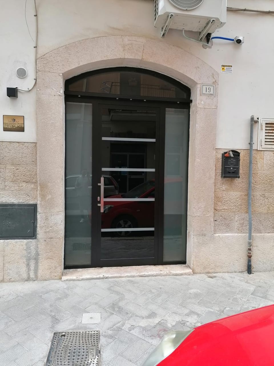 Facade/entrance