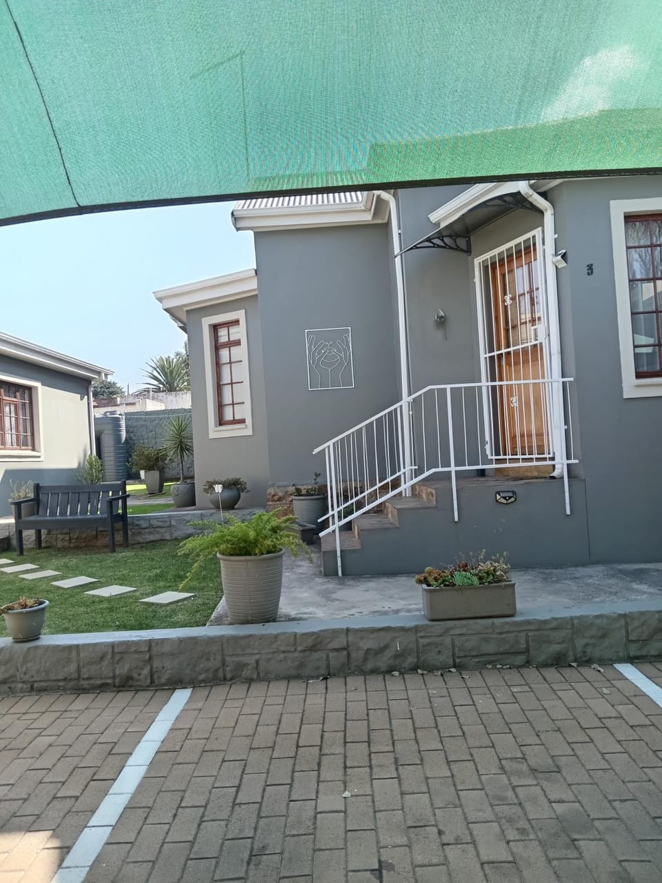 Fancy Pansy Apartment in Gauteng