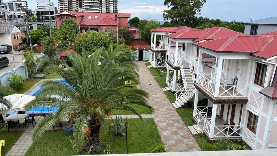 Guest House Nia Bed and Breakfast in Batumi
