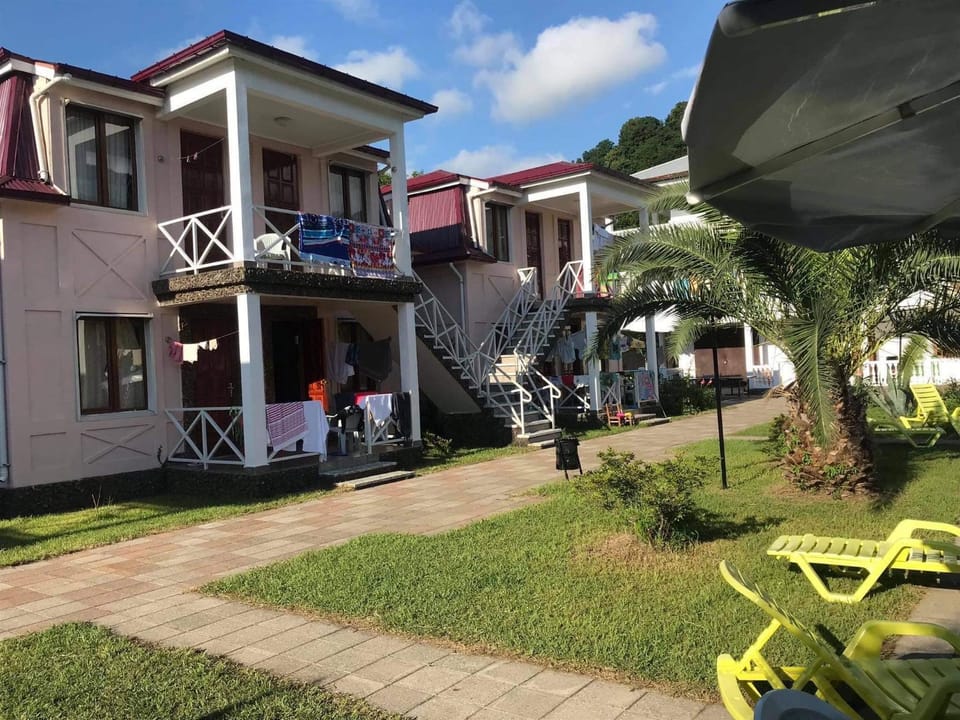 Guest House Nia Bed and Breakfast in Batumi