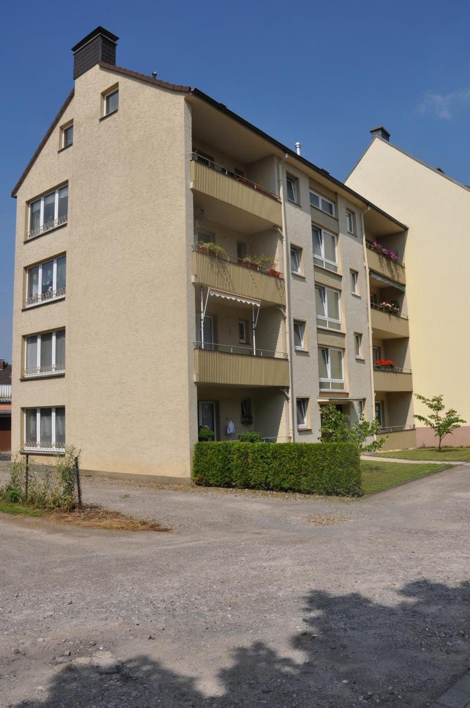 Property building, Facade/entrance