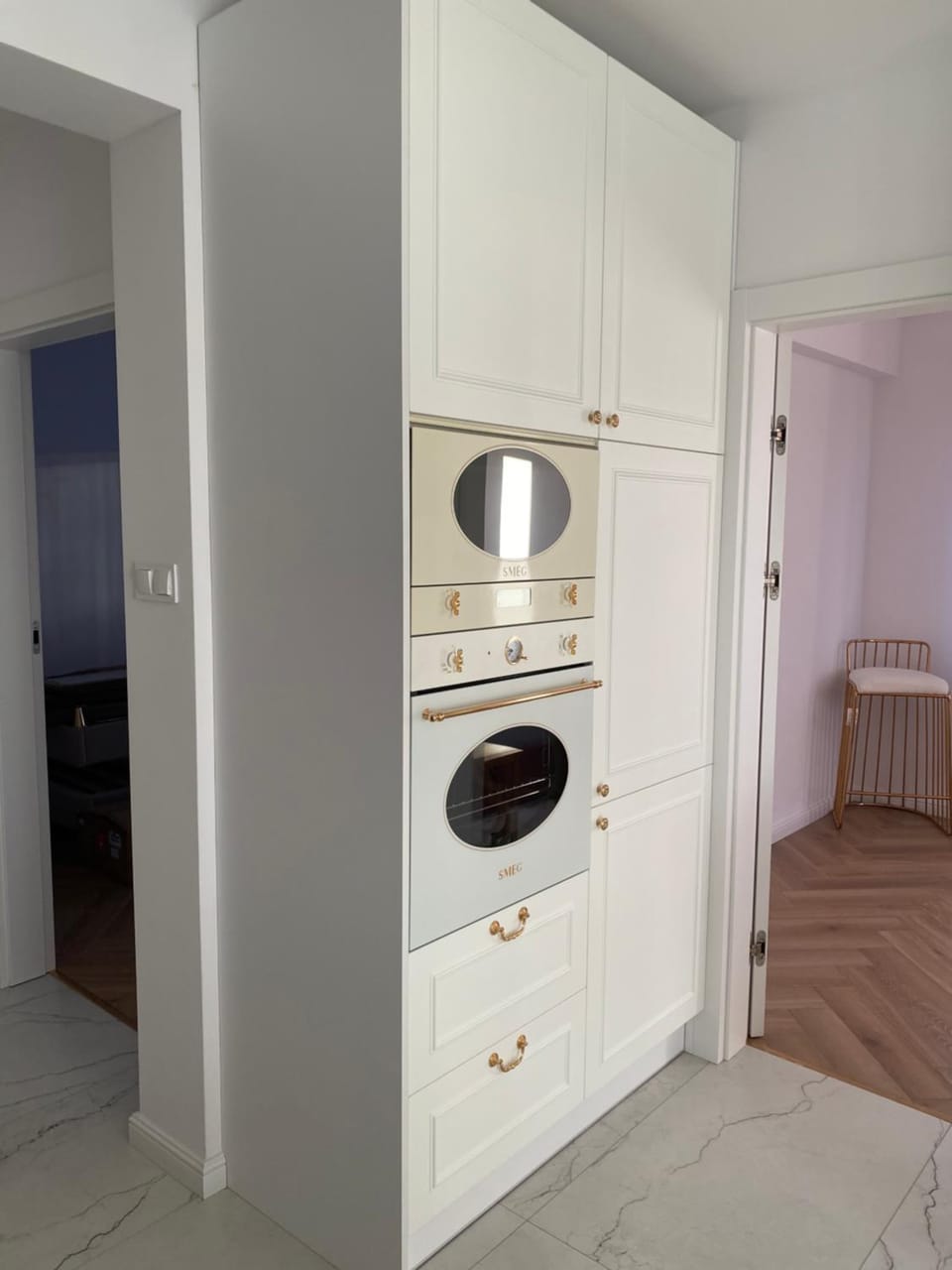 Kitchen or kitchenette, Communal kitchen