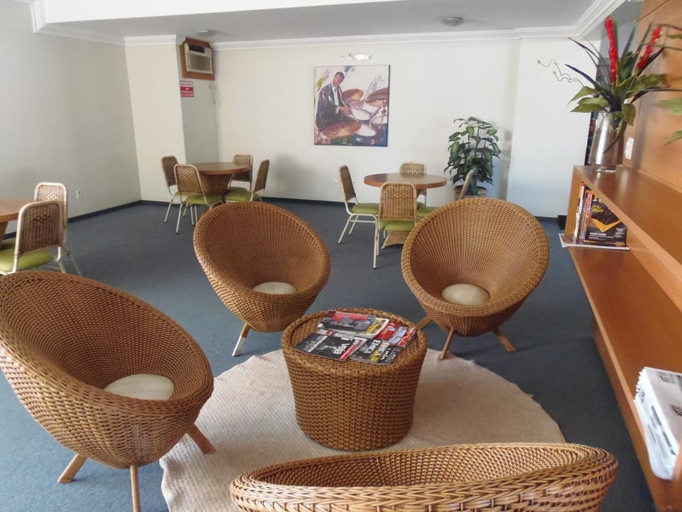 Communal lounge/ TV room