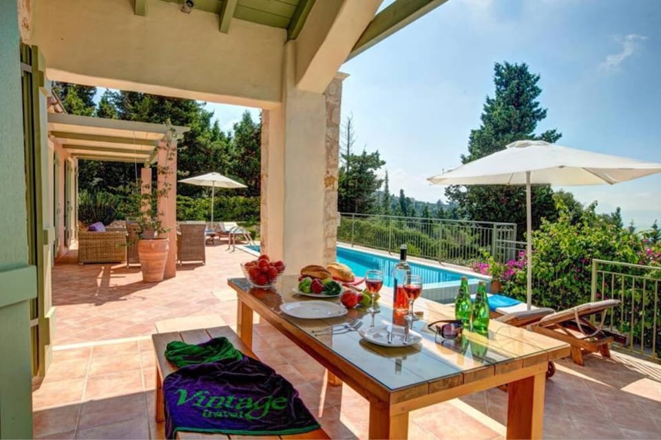 ROSEPETRA Villa in Cephalonia