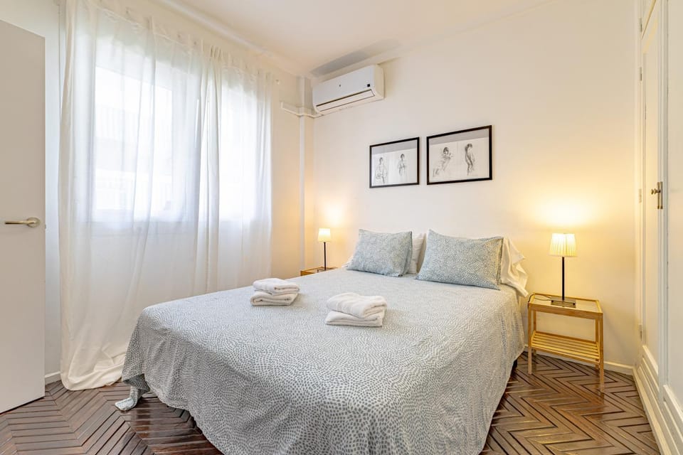 Bed, Bedroom, air conditioner