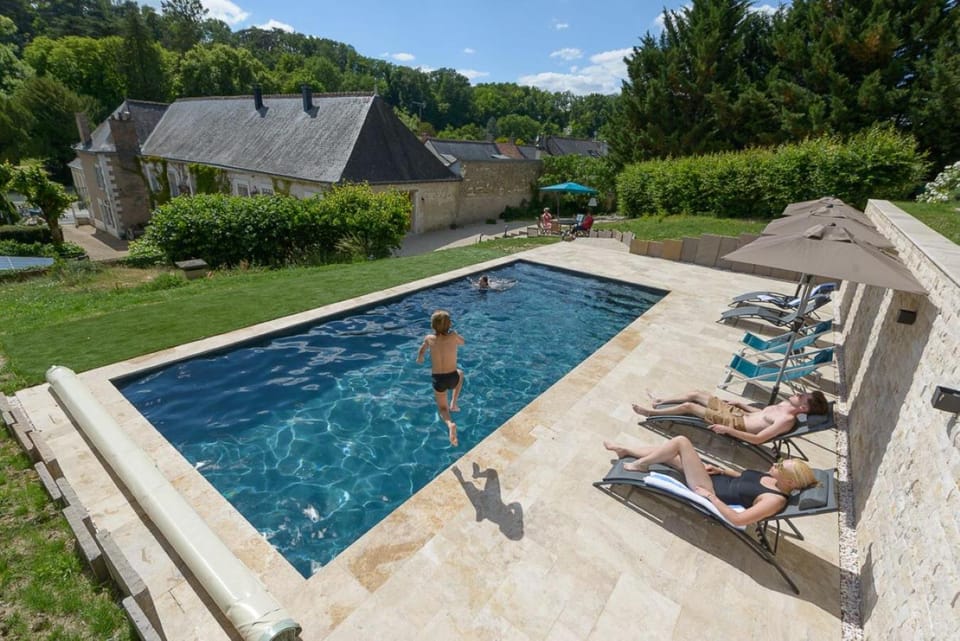 Swimming pool, Swimming pool