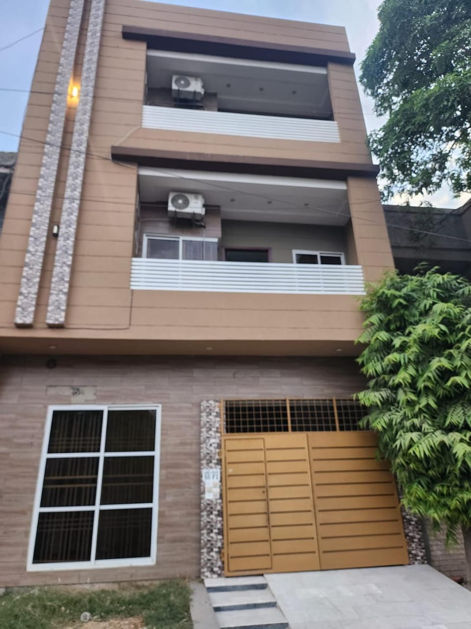 Family Rooms in Johar Town Bed and Breakfast in Lahore