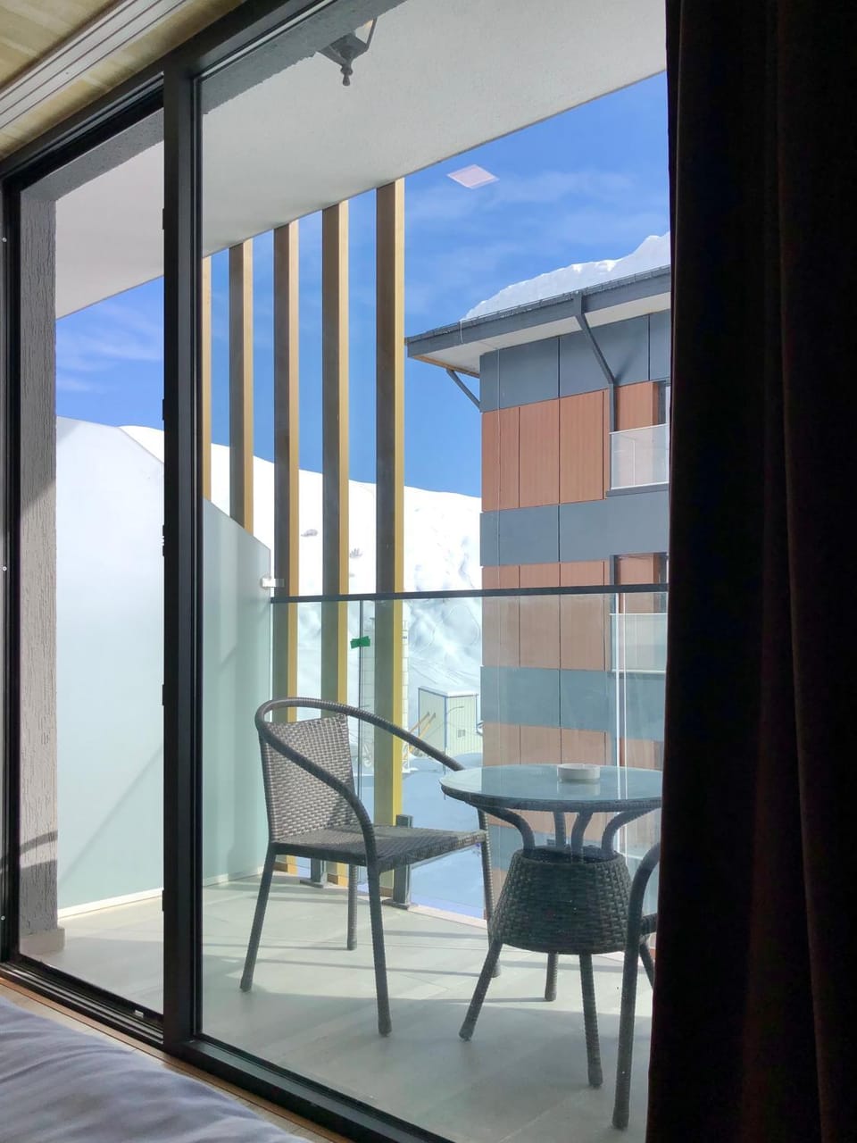 Balcony/Terrace, Mountain view