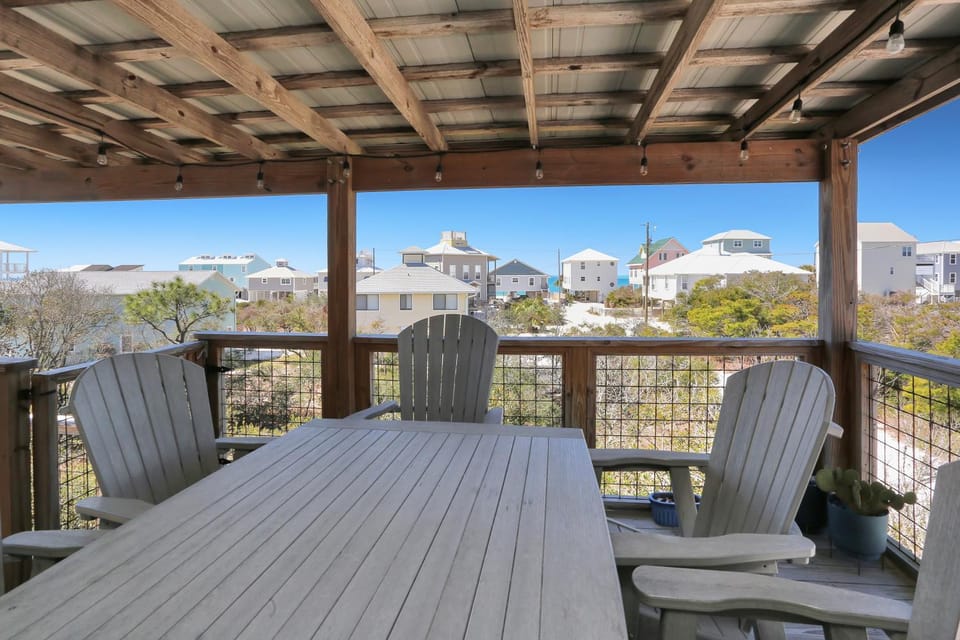 Salt Cured by Pristine Properties Vacation Rentals House in Florida