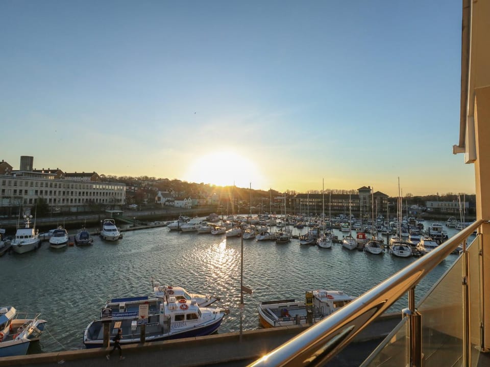 Harbourside Haven Penthouse 1 Apartment in Weymouth