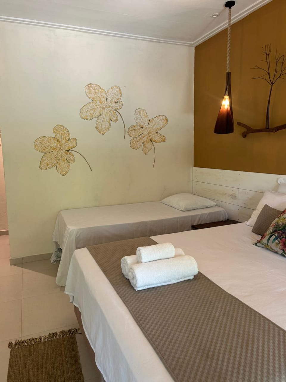 Aruana Suites com Cafe da manha,Piscina, Reserva Natural da Sapiranga 5km da Vila de Praia do Forte Bed and Breakfast in State of Bahia