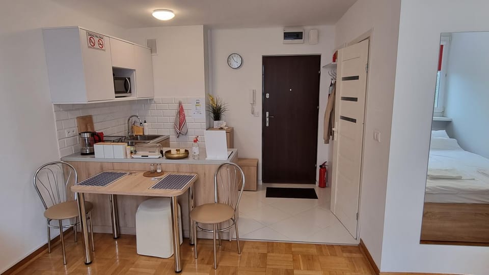 Facade/entrance, Bathroom, Kitchen or kitchenette, Bedroom, minibar