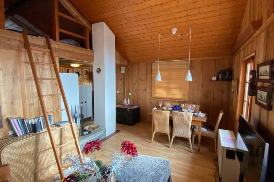 Kitchen or kitchenette, Living room, Dinner, children