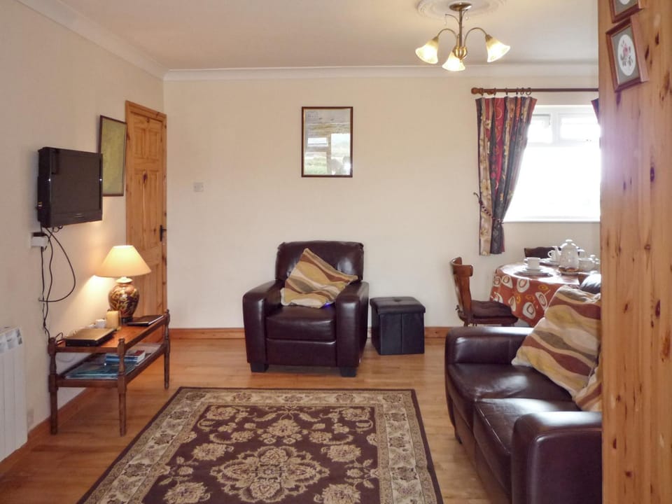 Communal lounge/ TV room, Living room