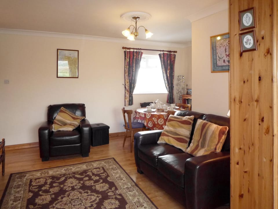 Communal lounge/ TV room, Living room