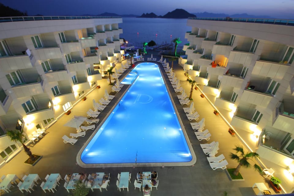 Balcony/Terrace, Swimming pool