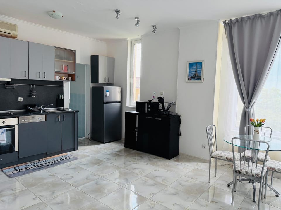 Oazis Sea View Apartment Apartment in Nessebar