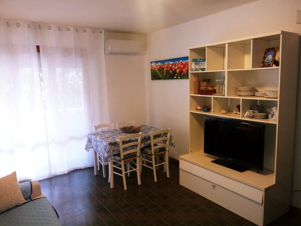 Caletta Beach Apartment in Rosignano Solvay