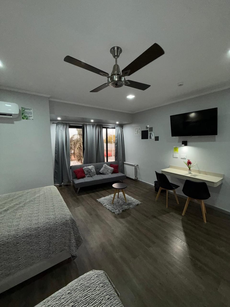 Living room, Photo of the whole room, Dining area, Bedroom
