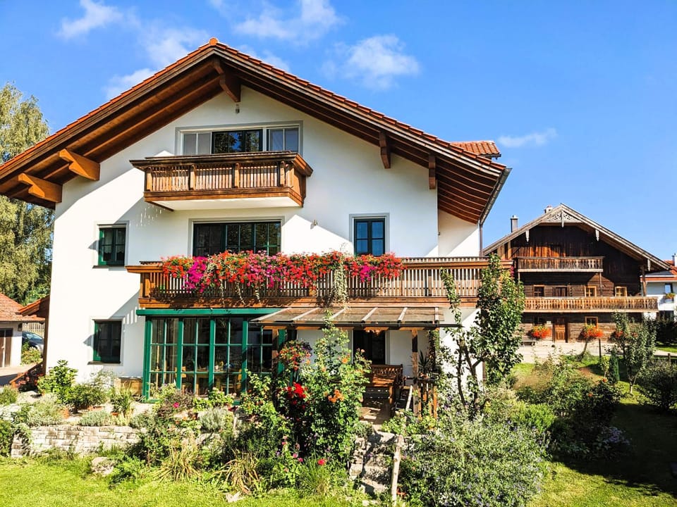 Ferienwohnungen auf dem Paulbauernhof Farm Stay in Berchtesgadener Land