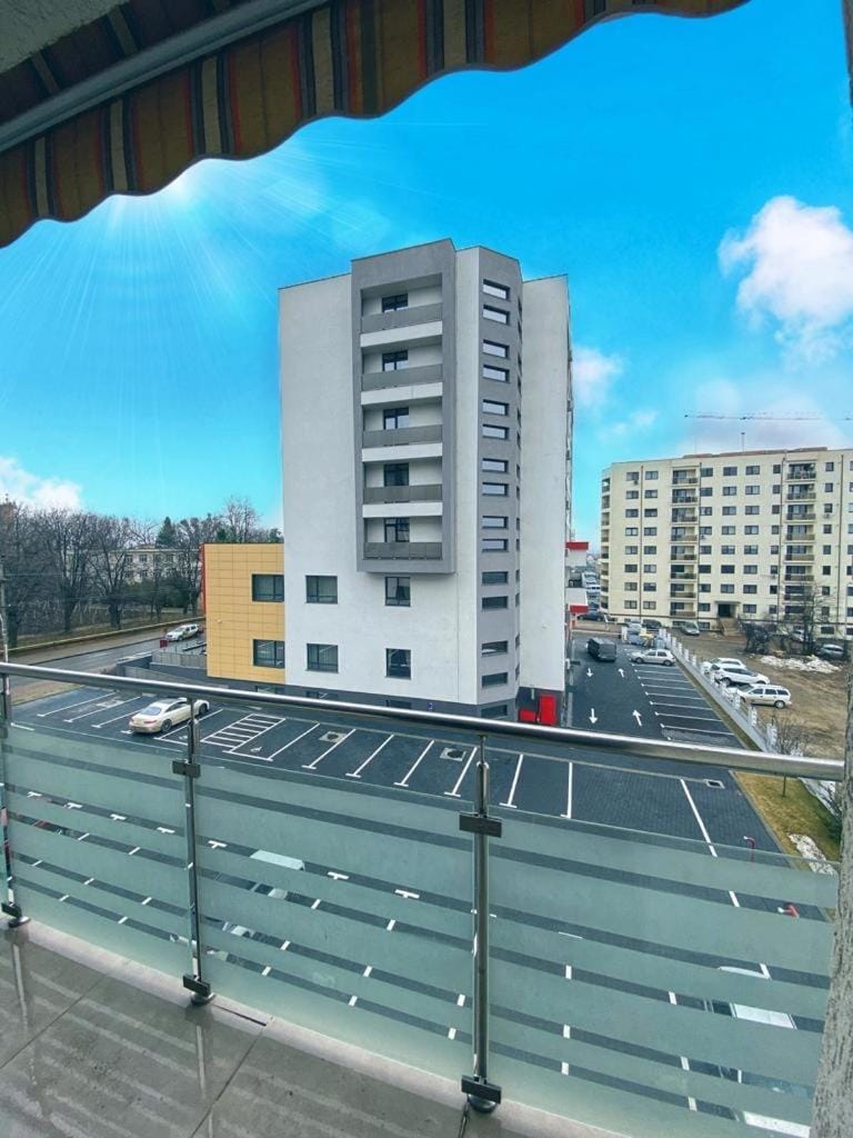 Nearby landmark, Neighbourhood, Street view