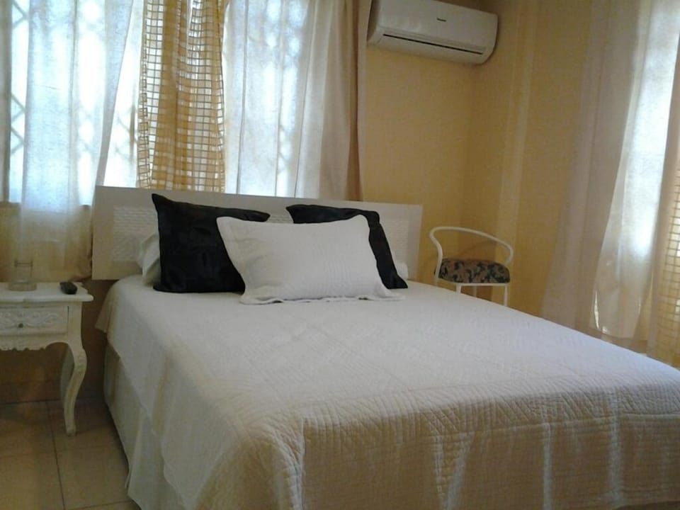 Suites La Rosa Hotel in Guayaquil