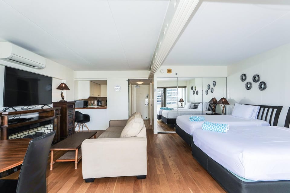 Ilikai Tower 1113 - Fully furnished condo with FREE wifi Apartment in Honolulu
