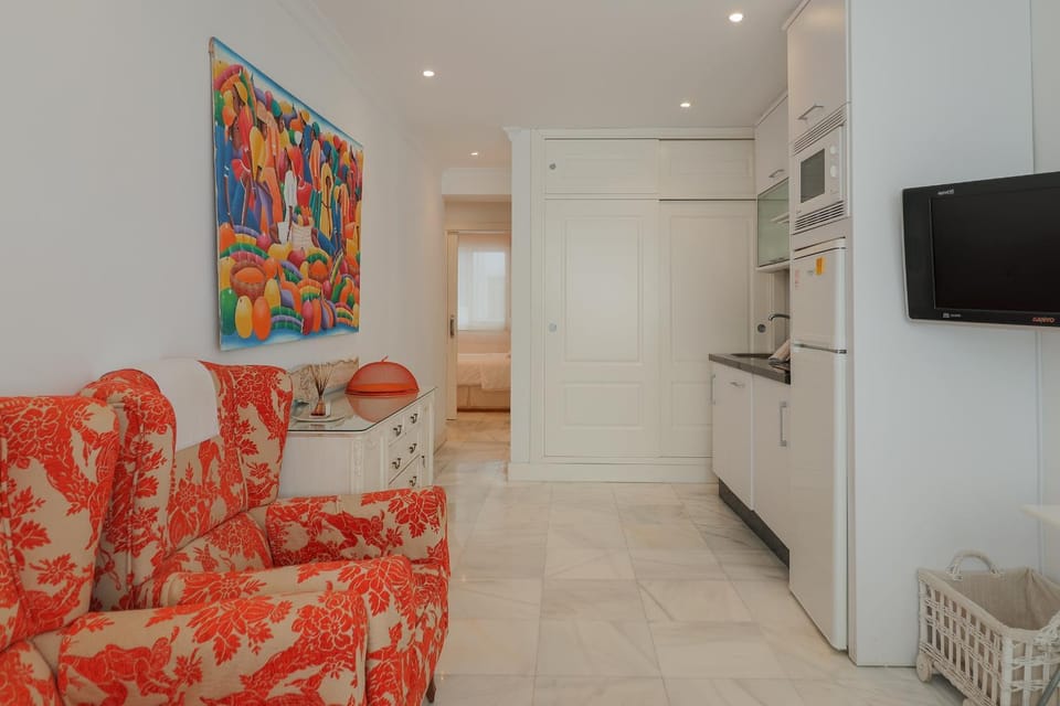 TV and multimedia, Kitchen or kitchenette, Living room