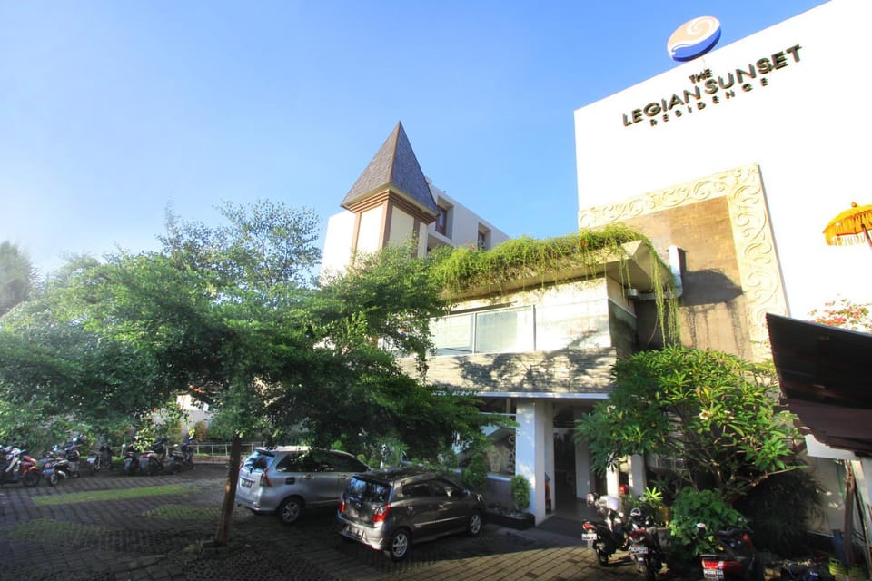 Property building, Day, Parking