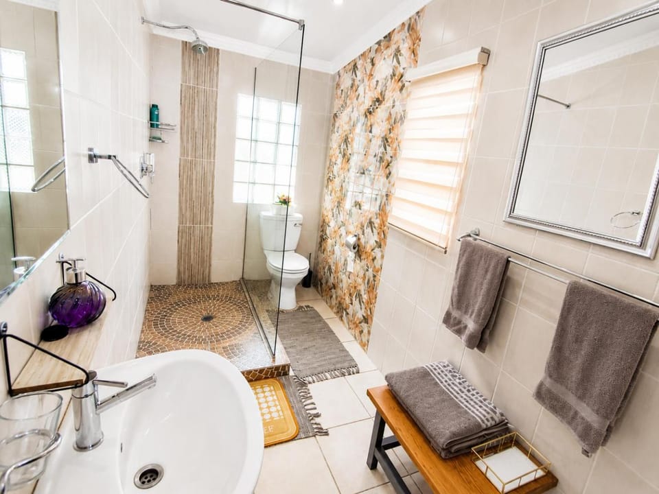 WHY NOT GUESTHOUSE Bed and Breakfast in North West, South Africa