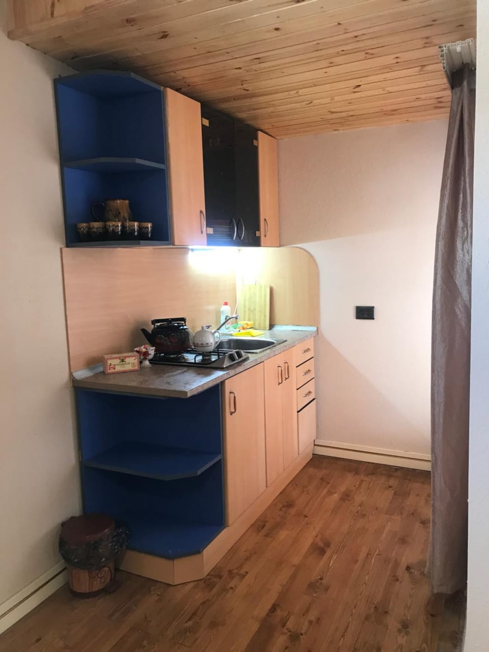 Coffee/tea facilities, Kitchen or kitchenette