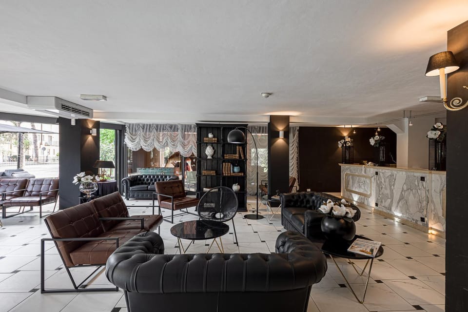 Living room, Seating area