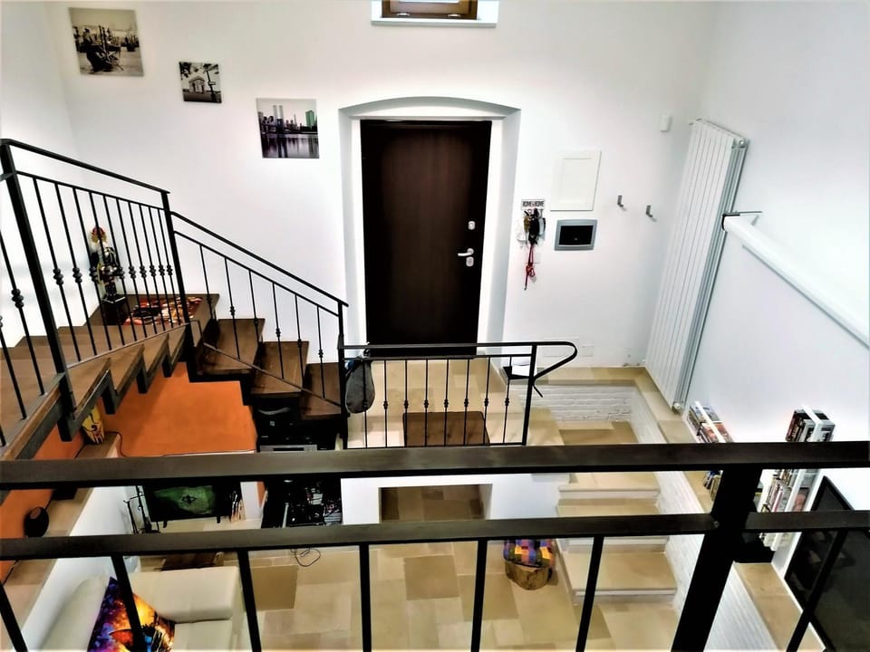 Regina Viarum Apartment, Historic City Centre House in Brindisi