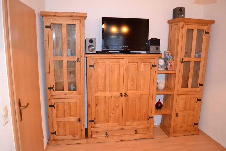 Living room, Photo of the whole room