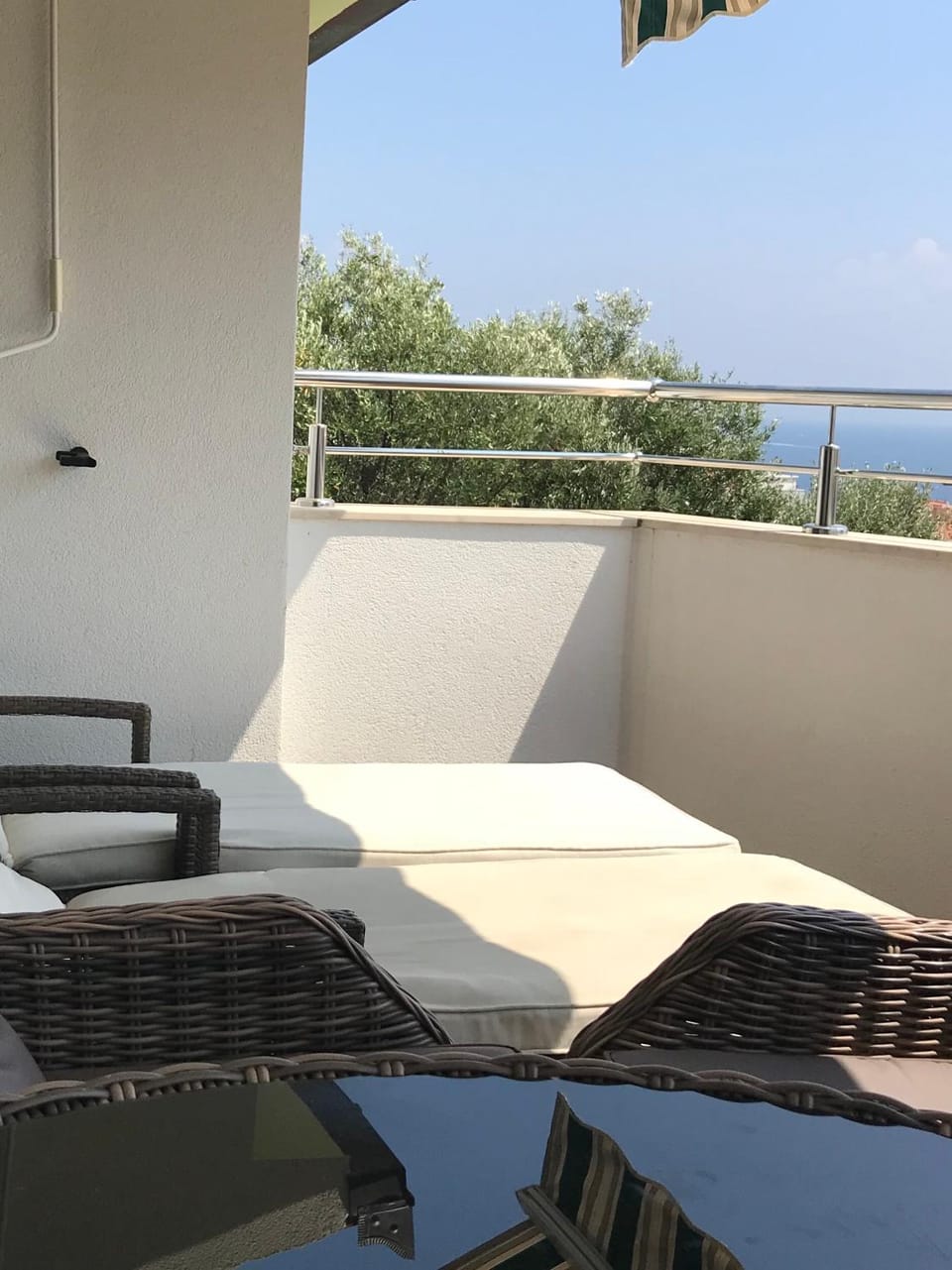 Apartments Milka Apartment in Okrug Gornji