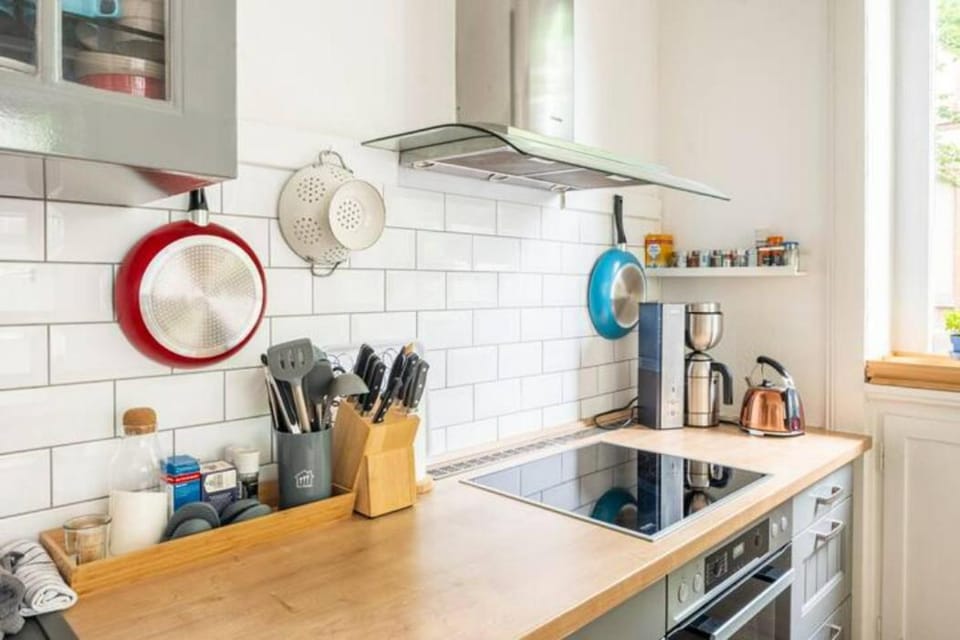 Großzügige 185m2-Altbauwohnung in Bestlage 7Zimmer-2Bäder-2Küchen-2WCs Apartment in Hamburg