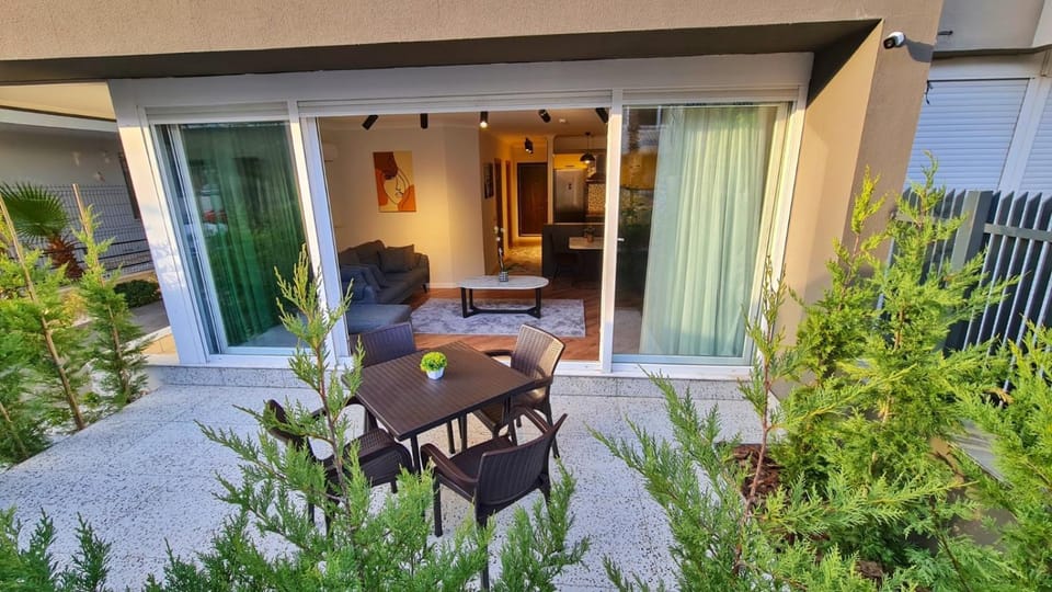 Patio, Garden, Garden view