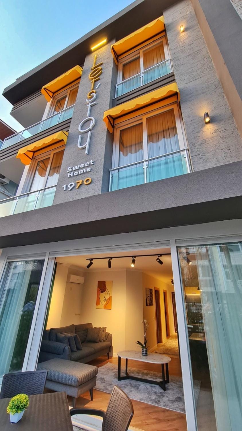 Facade/entrance, Property logo or sign