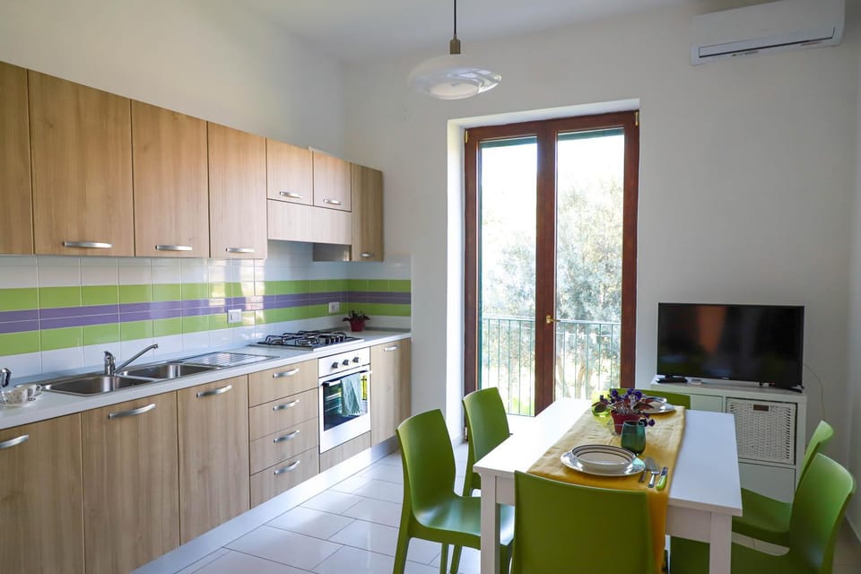 Balcony/Terrace, Kitchen or kitchenette, Living room, Dining area
