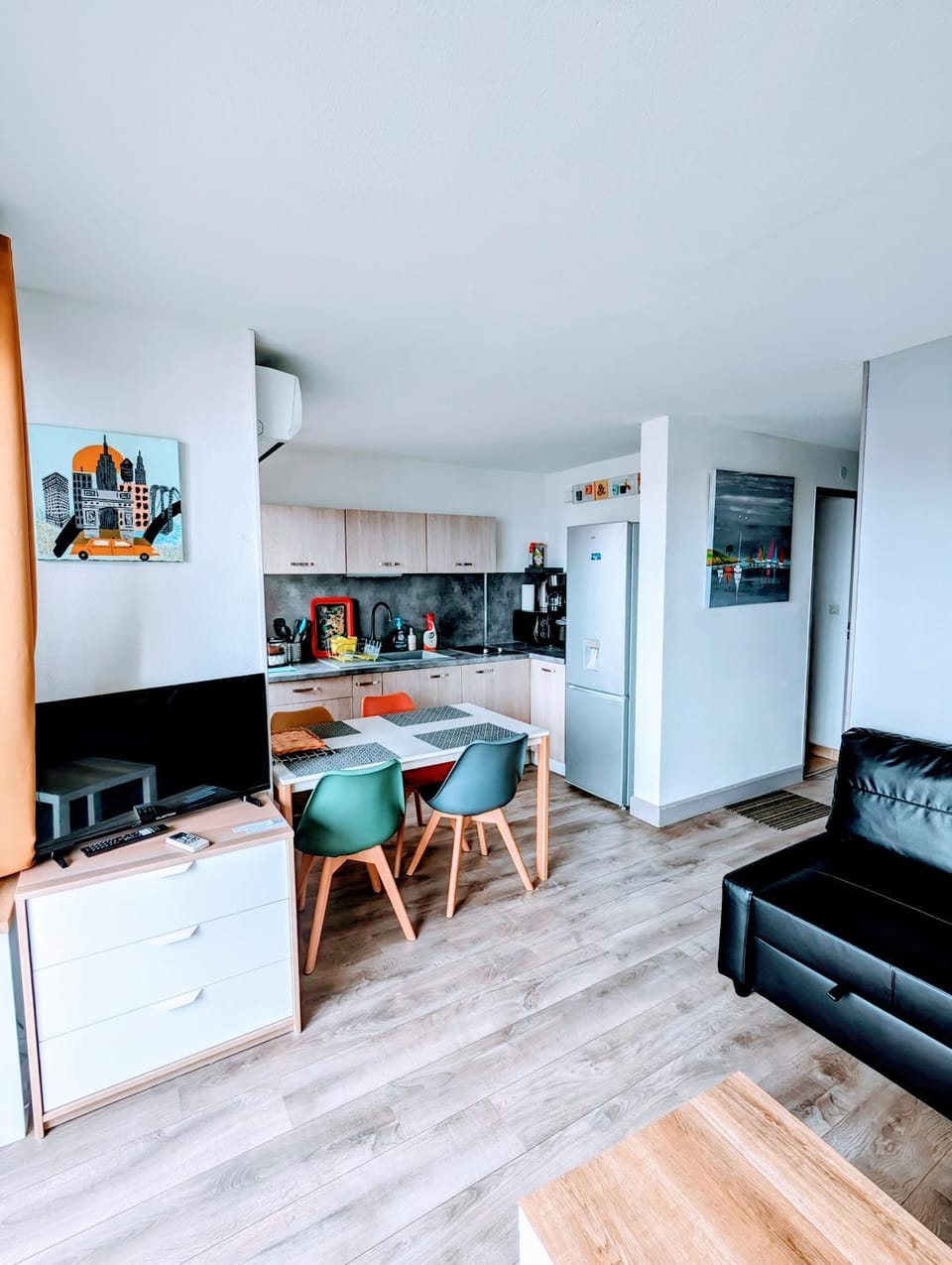 T2 climatisé vue sur mer, WIFI, piscine et parking Apartment in Occitanie