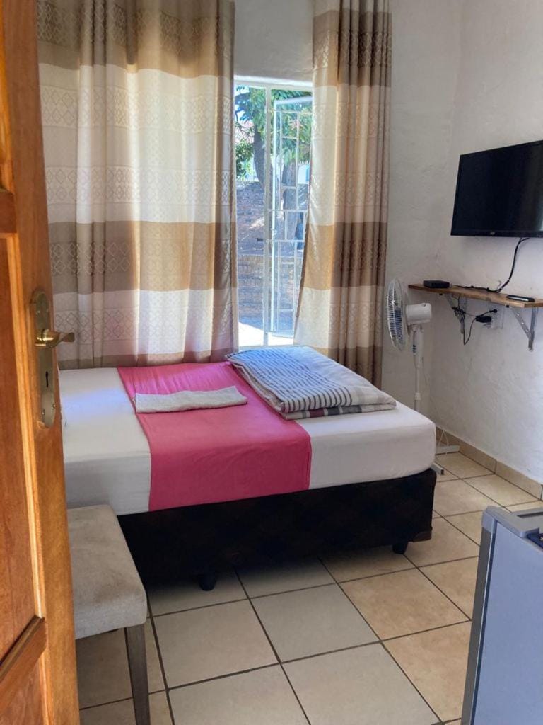 Thullyteams guesthouse Bed and Breakfast in South Africa