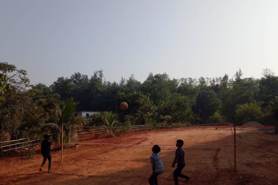 NIDHIVANA FARMS & RESORT, bakrebail-salethoor rd, Mangalore Apartment in Kerala