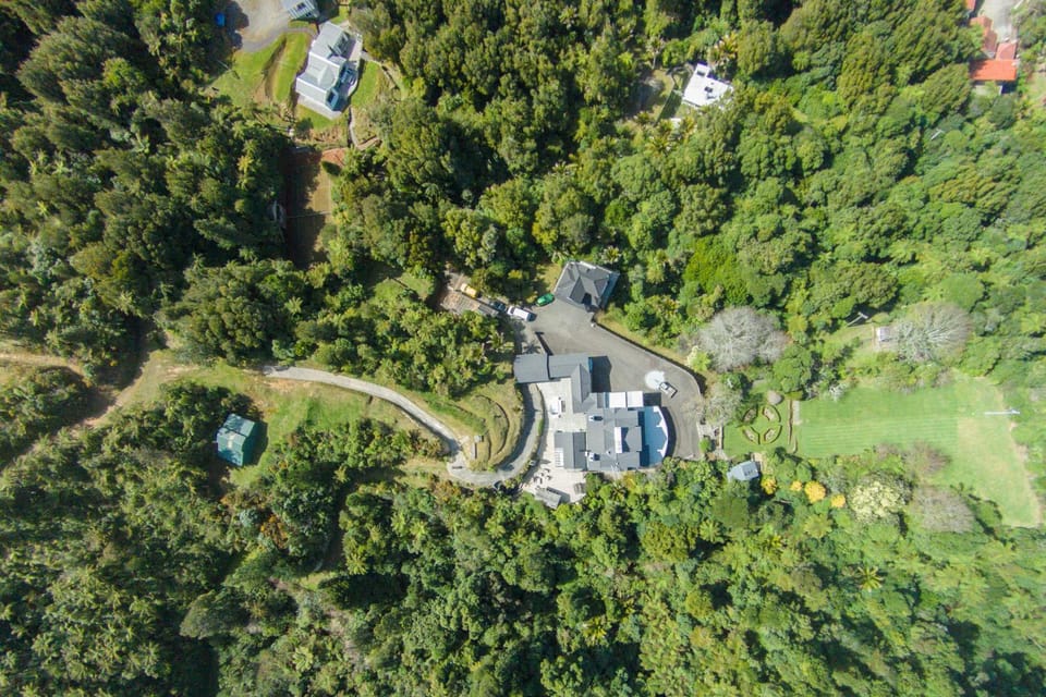 Woodroyd Estate holiday sanctuary Villa in Lower Hutt