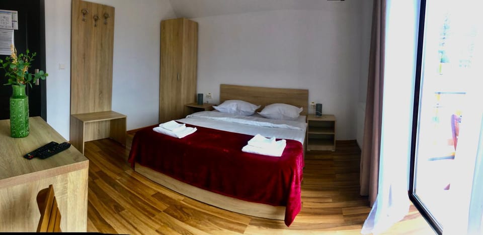 Plai Dobrogean Farm Stay in Romania