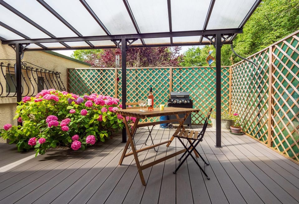 Patio, BBQ facilities, Balcony/Terrace