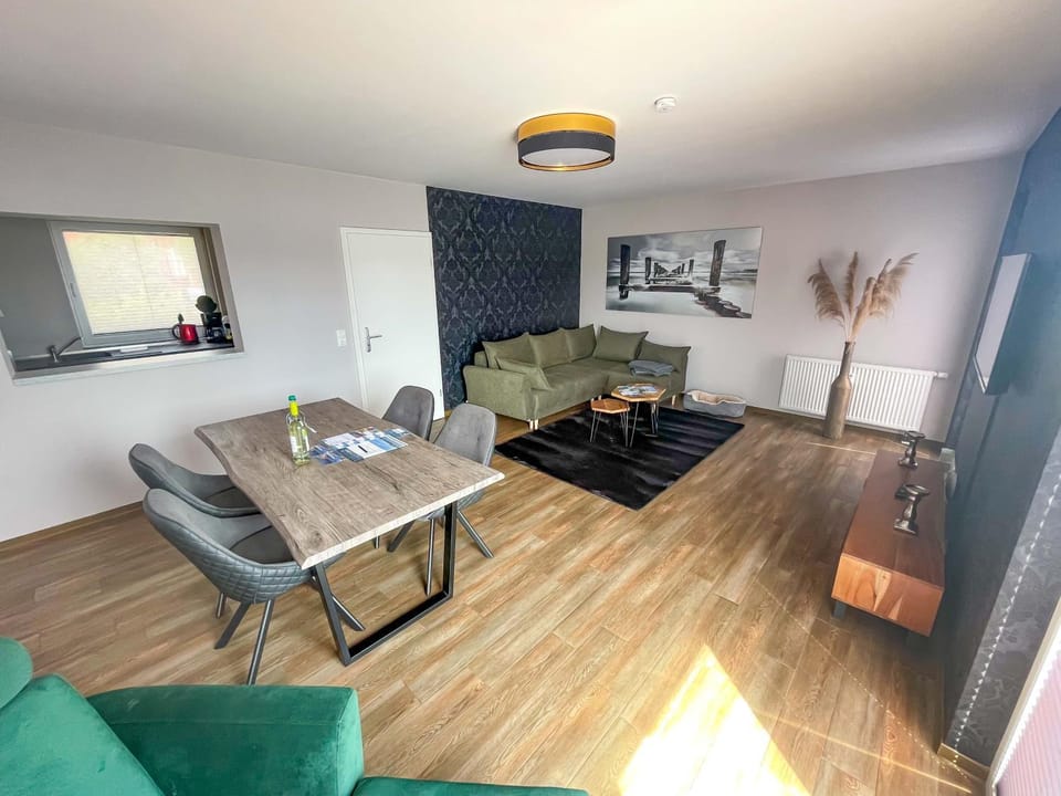 Living room, Seating area, Dining area